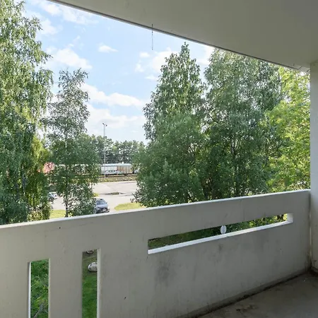 Apartman Remontoitu 100m2 Kerrostalohuoneisto Hangossa, 3 Makuuhuonetta, Etelaeparveke