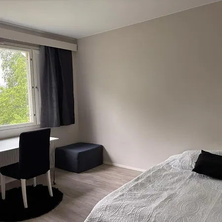 Apartman Remontoitu 100m2 Kerrostalohuoneisto Hangossa, 3 Makuuhuonetta, Etelaeparveke